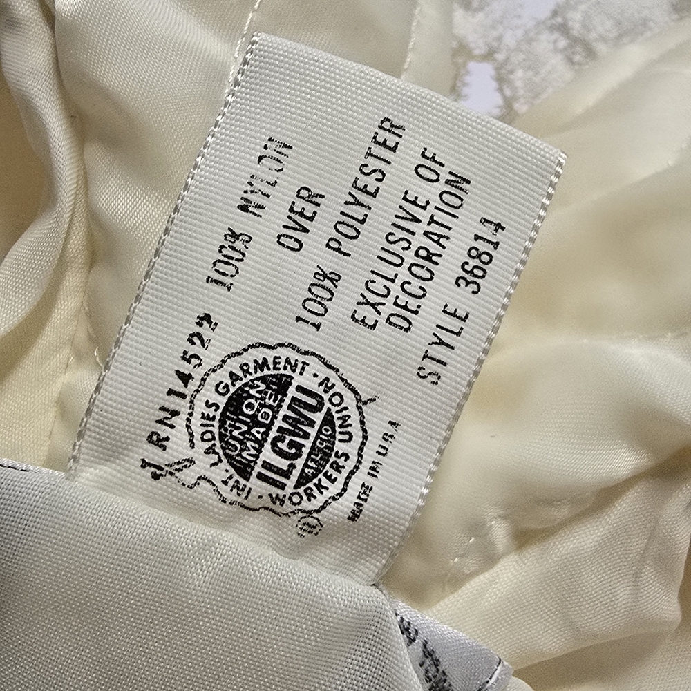 1980s Christian Dior Quilted Bed Jacket Lingerie Size Medium Ivory Lace Vintage, - Picture 8 of 16